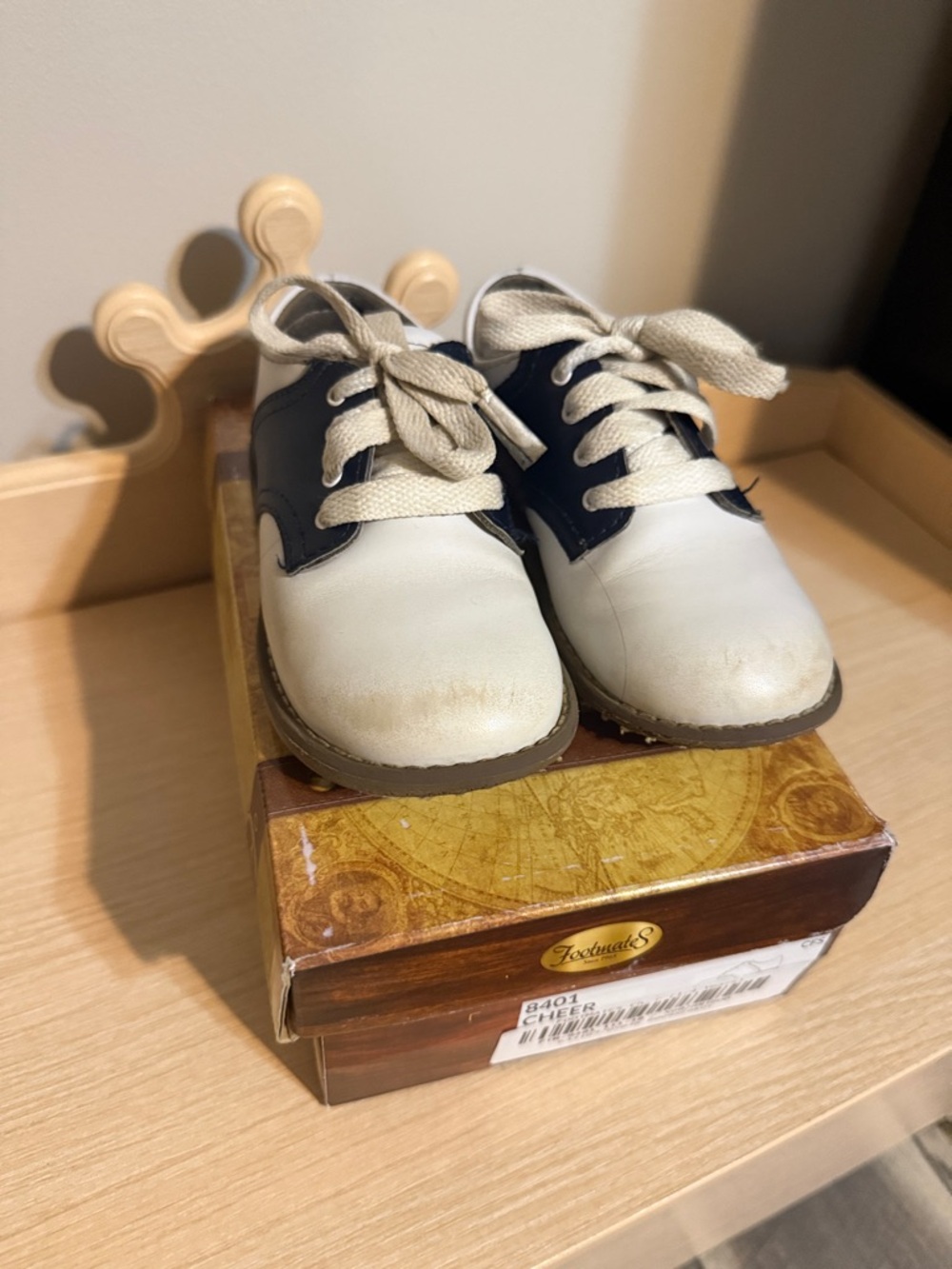 FootMates White and Navy Kids Lace-Up Dress Shoes